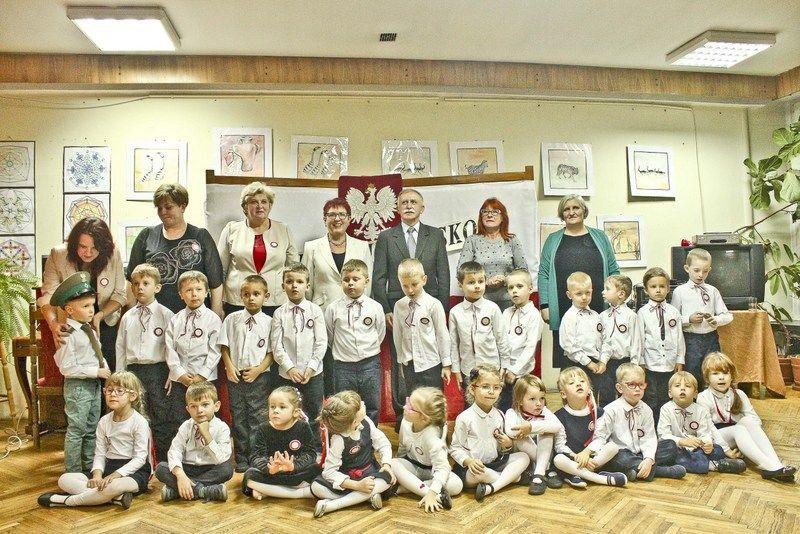 Wspólne zdjęcia na zakończenie przedstawienia.