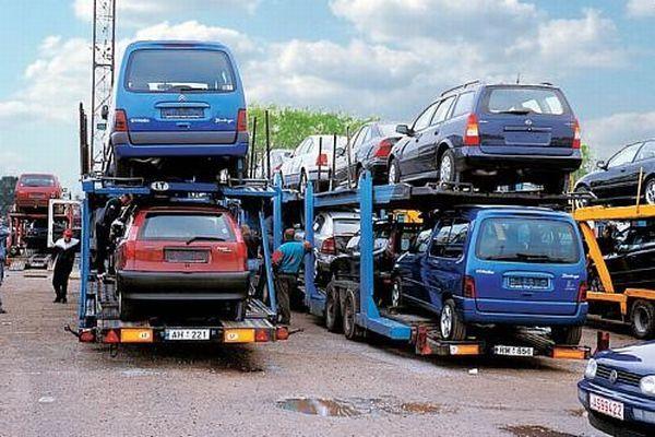 Kradzione we Włoszech auta czasami trafiały do Polski na lawetach.<br/>fot.ze zbiorów własnych
