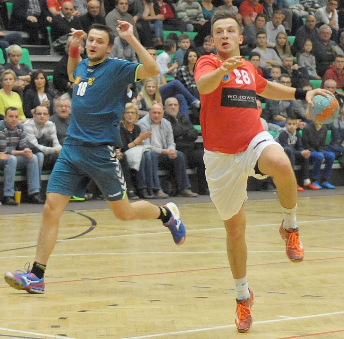 Mateusz Kroczek zdobył w meczu z Viretem CMC aż 11 bramek.<br/>fot.Łukasz Delmanowicz