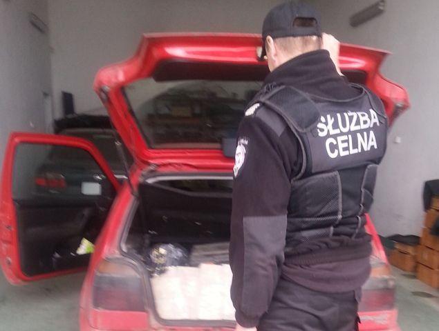 Volkswagenem kierował obywatel Ukrainy.<br/>fot.Izba Celna w Przemyślu