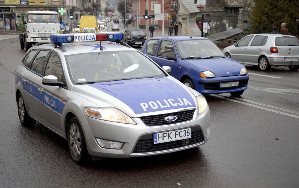 Tradycyjnie w okresie Wszystkich Świętych policjanci przeprowadzą działania pod kryptonimem „Znicz”. Na drogach, a także w okolicach cmentarzy pojawi się więcej niż zwykle patroli.<br/>fot.zbiory własne