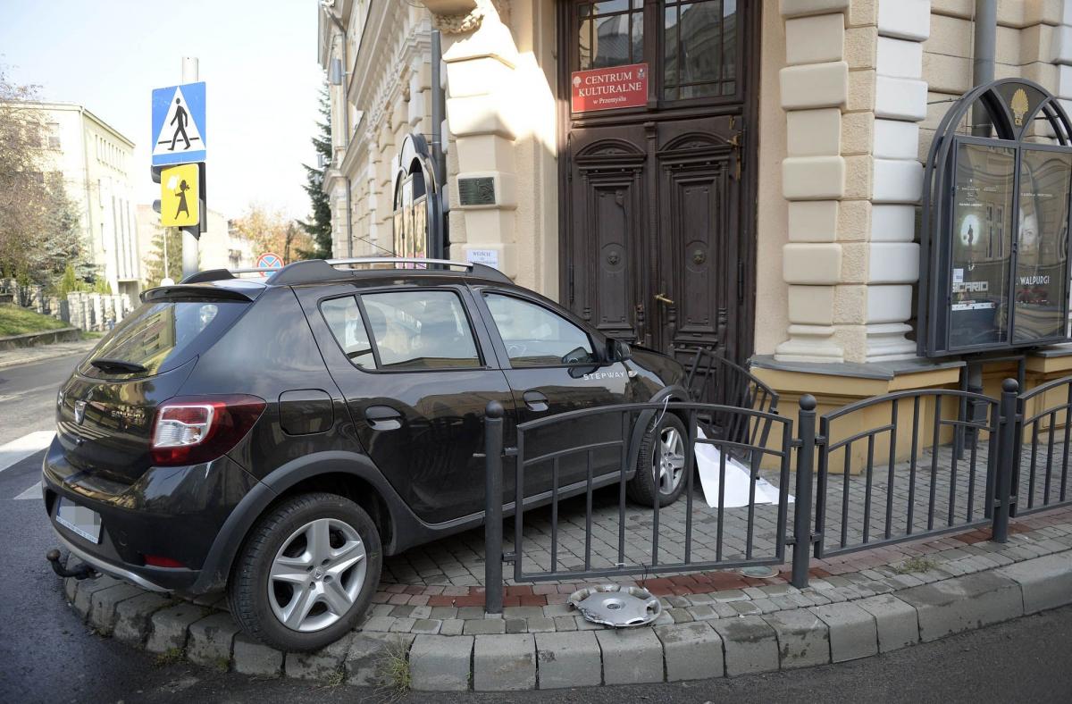 Wyglądało groźnie, ale na szczęście nikt nie został ranny.<br/>fot.zbiory własne