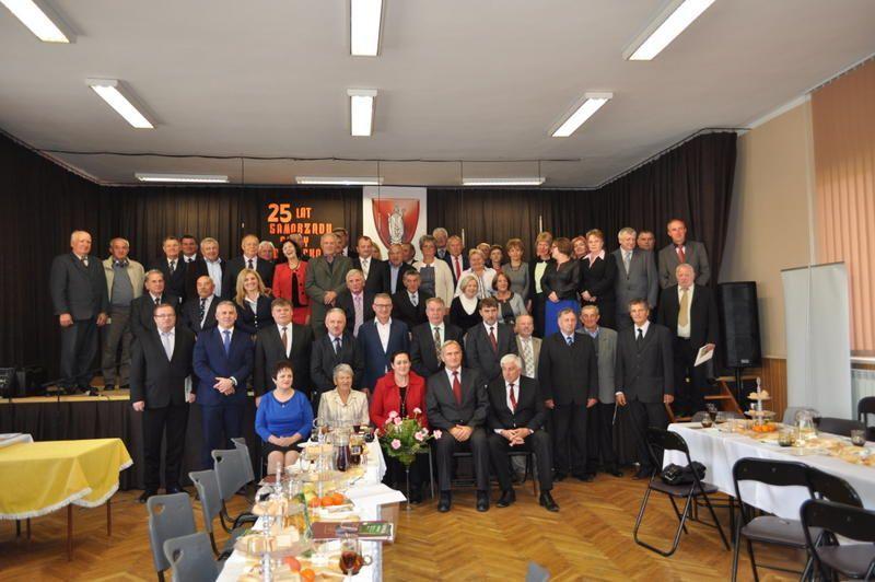 Samorządowcy gminy Dubiecko wraz z zaproszonymi gośćmi.  <br/>fot.Ewelina Grzegorzak