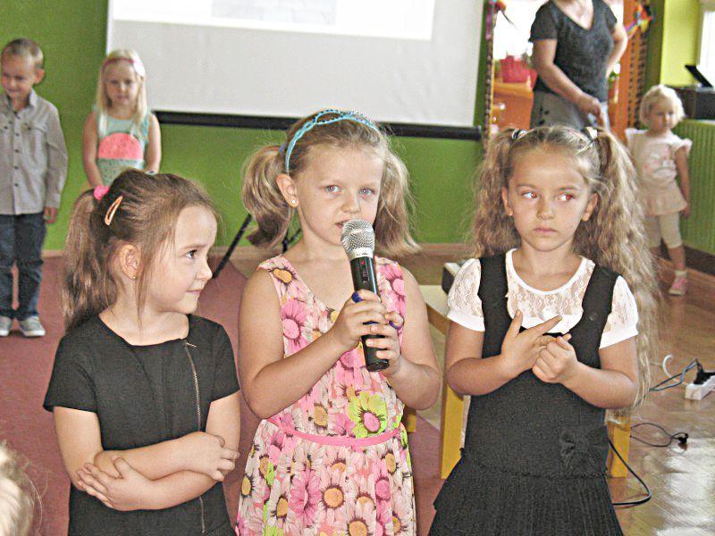 Przedszkolaki w podziękowaniu za salę kulinarną przygotowały piękne przedstawienie. <br/>fot.Izabela Plęs