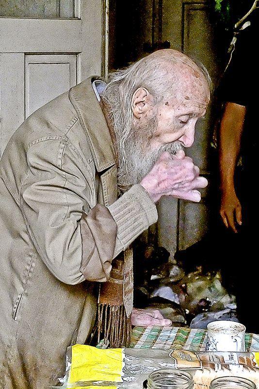 Pan Rysio ma 90 lat i wymaga stałej opieki.<br/>fot.Jacek Szwic