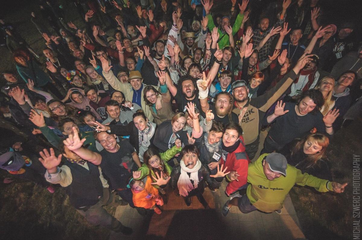Gorajecki Festiwal Kultury Pogranicza Folkowisko to najlepsze zespoły i najlepsza publiczność. Na zdjęciu jedna z gwiazd festiwalu – estońska grupa Trad.Attack.<br/>fot.materiały organizatora