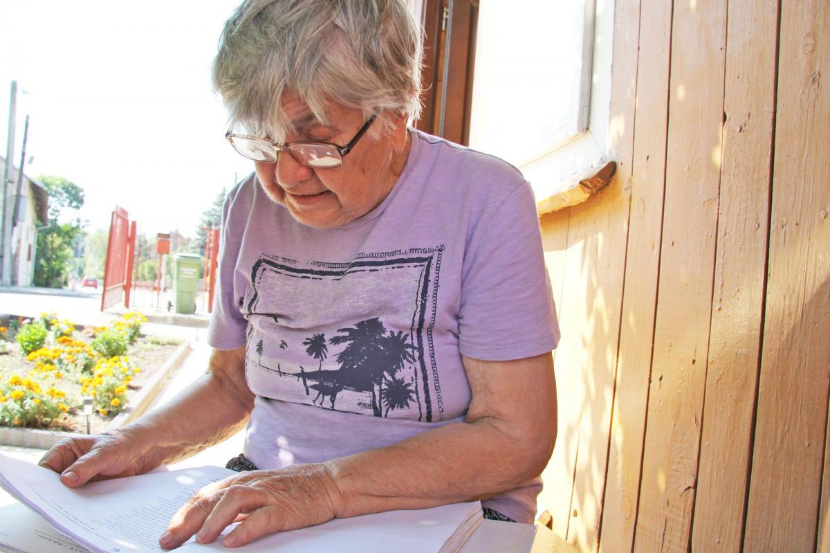 – Chcę pokazać mój świat, moje doświadczenia i przemyślenia, swoją duszę –  mówi pani Maria.<br/>fot.Bogusława Pajda