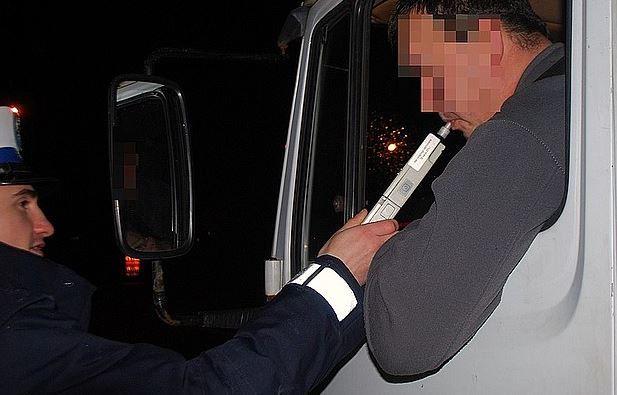 21-letni Ukrainiec wykazał się wyjątkową niefrasobliwością, wsiadając za kółko po spożyciu alkoholu i bez jakichkolwiek dokumentów. <br/>fot.KPP Lubaczów