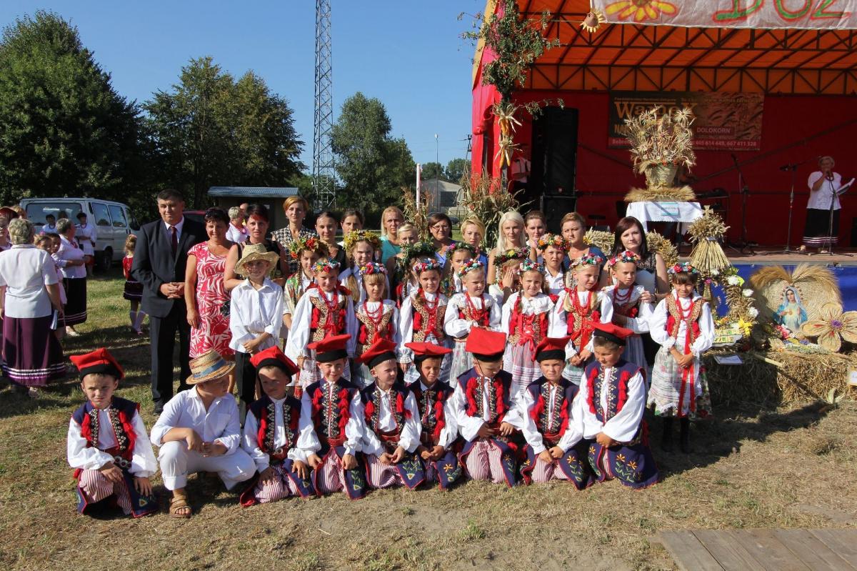 Podczas imprezy nie mogło zabraknąć występów artystycznych, m.in. młodzieży ze Szkoły Podstawowej w Miękiszu Nowym. <br/>fot.UG Laszki