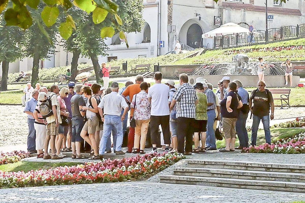  Żadna z wycieczek nie może ominąć figury Szwejka.