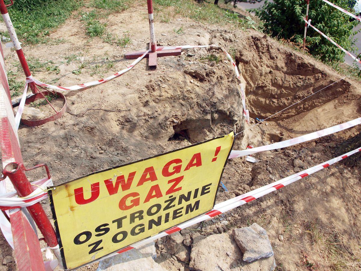 Zabezpieczenie miejsca wykopu było fatalne. Wejść mógł każdy.<br/>fot.Mariusz Godos