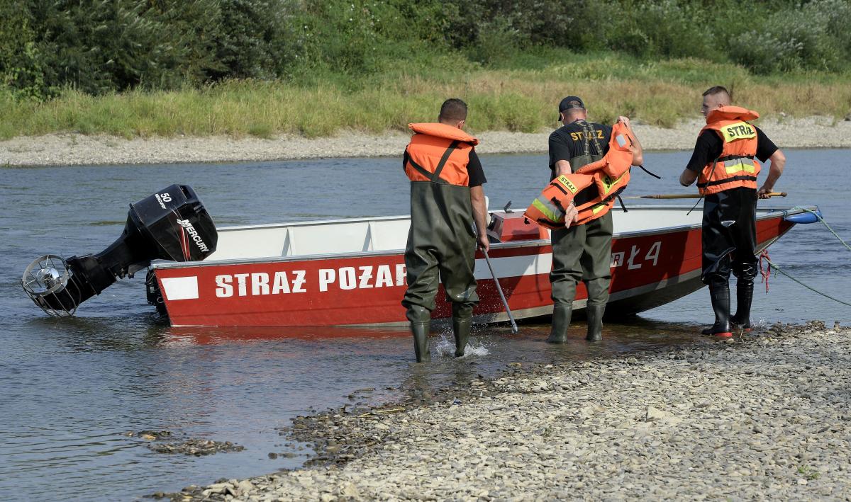 Działania strażaków wciąż trwają.<br/>fot.zbiory własne