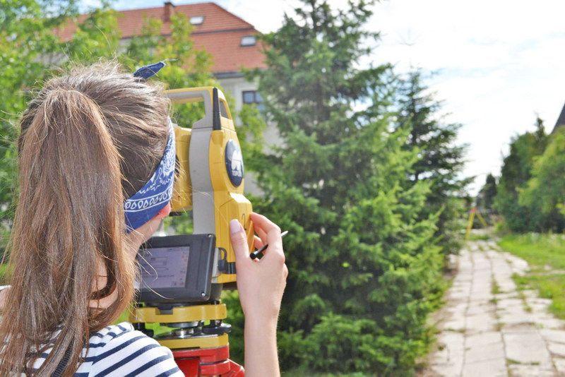 Badania zabytkowego opactwa prowadziły studentki AGH.<br/>fot.Jabłoński, KNGK Geoinformatyka, AGH