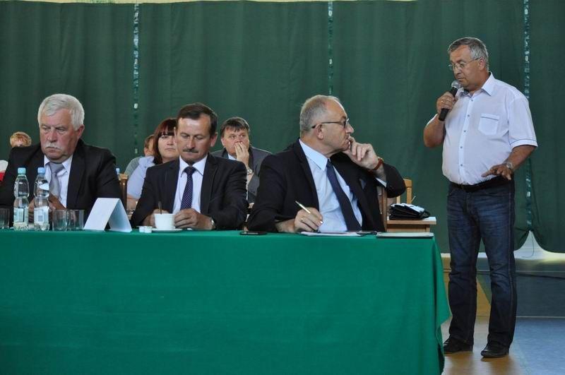 Mieszkańcy długo opowiadali o swoich wątpliwościach na temat planów ochrony przyrody.<br/>fot.Paweł Bugira
