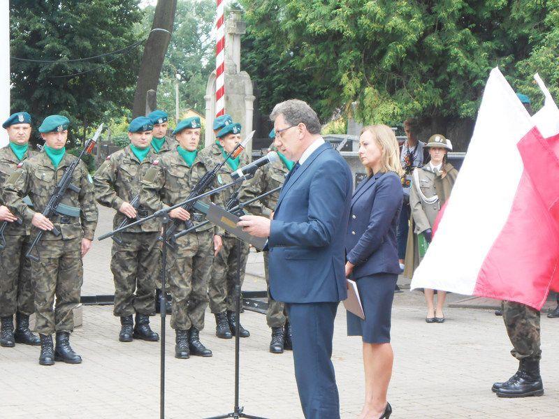 – Nie można, w imię jakichkolwiek interesów politycznych czy gospodarczych, wypierać z narodowej pamięci tej strasznej zbrodni – mówił starosta jarosławski Tadeusz Chrzan.<br/>fot.Barbara Chmura