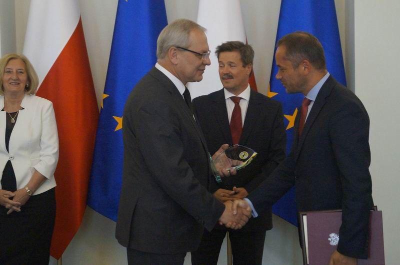 Wójt gminy Lubaczów Wiesław Kapel odebrał wyróżnienie w murach Pałacu Prezydenckiego.<br/>fot.archiwum