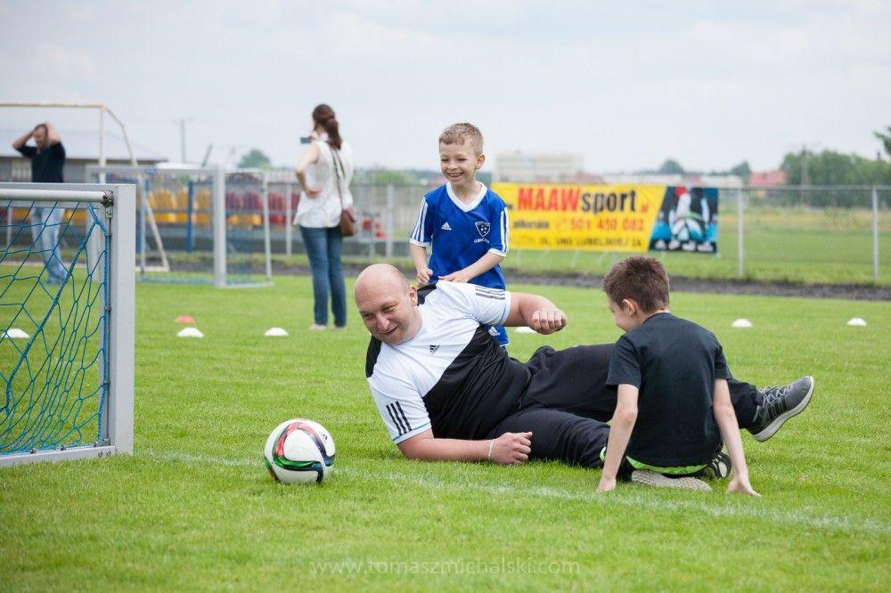 Mecze piłkarskie rozgrywane były rodzinnie.<br/>fot.Tomasz Michalski