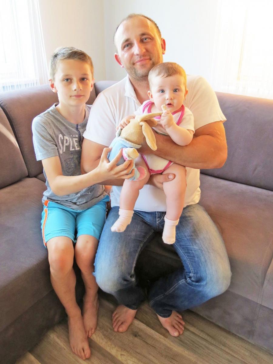 Sylwester Korzeniowski jest szczęśliwym ojcem 5-miesięcznej Basi i 11-letniego Błażeja.