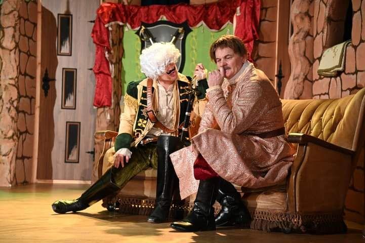 11 na scenie obejrzeliśmy Zemstę A. Fredry w wykonaniu Teatru Nowa Lutnia z Łańcuta<br/>fot.Teatr Fredreum