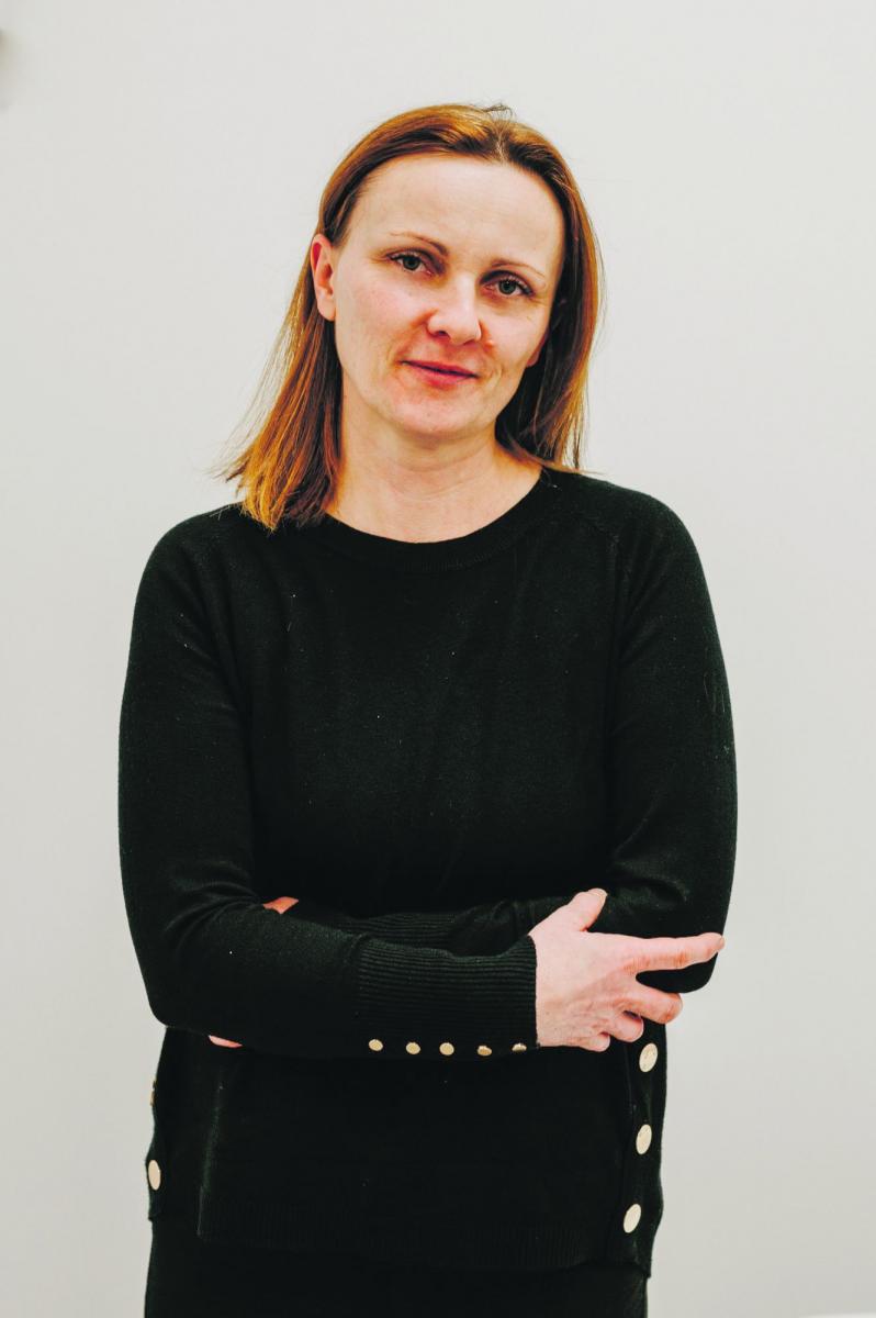 Terapeutka zajęciowa Katarzyna Kowalska:– W terapii zajęciowej ważne jest skuteczne wyjaśnienie pacjentowi, po co wykonuje konkretne zadania i dlaczego są istotne, aby czuł ich sens. Terapię zaczynamy od rozmowy, wywiadu, zastanawiamy się, nad czym należy pracować i jak to osiągnąć. A kończymy oce
