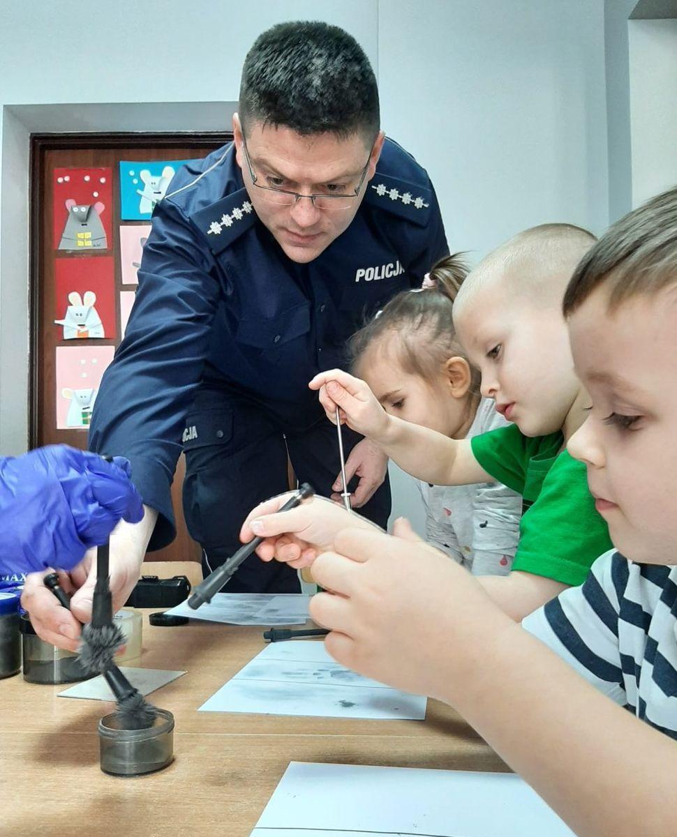 Asp. szt. Grzegorz Malinowski.<br/>fot.KPP Jarosław