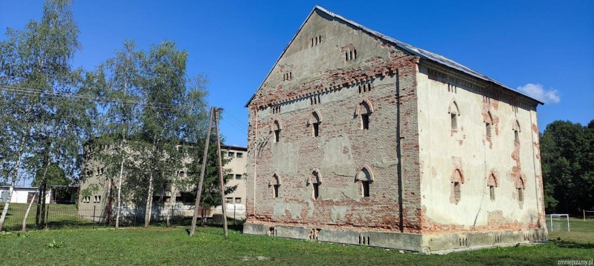 Z otwarcia ofert wiadomo już, że chętna do realizacji prac remontowo-budowlanych, konserwatorskich i wykończeniowych przy budynku spichlerza, który ma służyć na potrzeby działalności kulturalnej, gastronomicznej i turystycznej, jest tylko jedna firma. Niestety kwota, jaką chce otrzymać za realizację