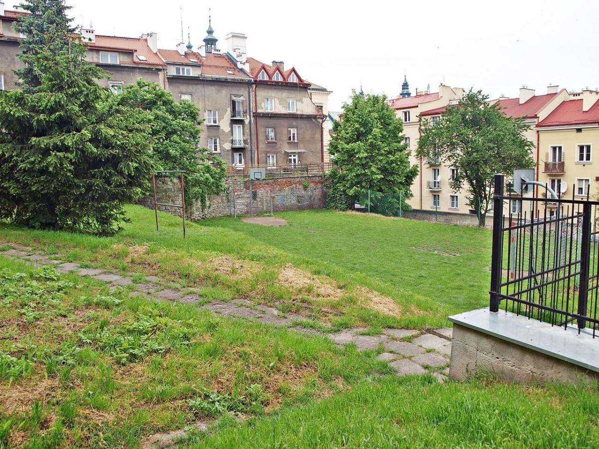 Jednym z zagospodarowanych miejsc będzie podwórko między ulicami: Władycze, Śnigurskiego i Osińskich.<br/>fot.Mariusz Godos