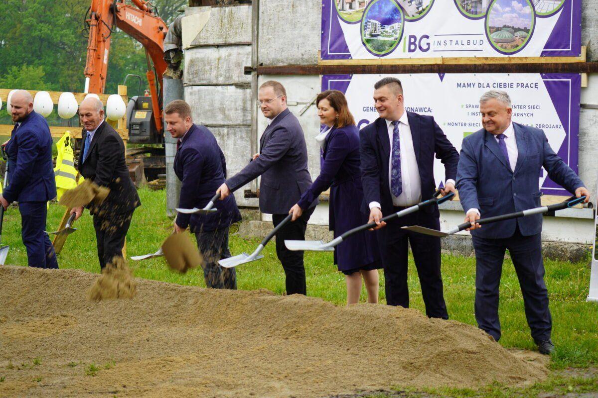 Pierwsze łopaty pod inwestycję wbito 17 maja.<br/>fot.PUW Rzeszów