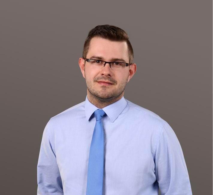 – Nie wysyłamy do nikogo wiadomości z linkami, w które należy wejść, nie prosimy też o podawanie danych wrażliwych niezabezpieczonymi kanałami komunikacji. Zalecamy zachowanie szczególnej ostrożności w przypadku otrzymania wiadomości o podejrzanej treści, zwłaszcza informacji zawierających linki – u