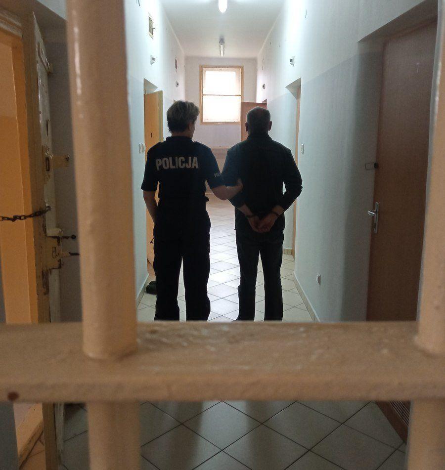 Sprawcy kradzieży drzewa za swój czyn odpowiedzą przed sądem.<br/>fot.KPP Przeworsk
