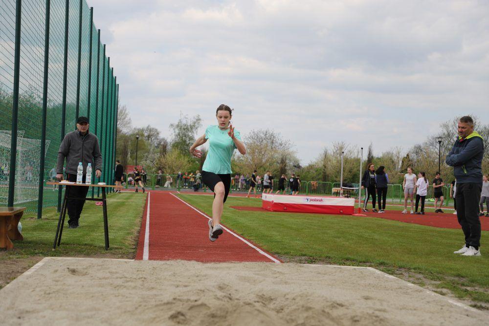 Nie mogło zabraknąć sportowych emocji. Zapewnili uczestnicy I Przeworskiej Olimpiady Szkół Podstawowych w Lekkiej Atletyce.

<br/>fot.UM Przeworsk