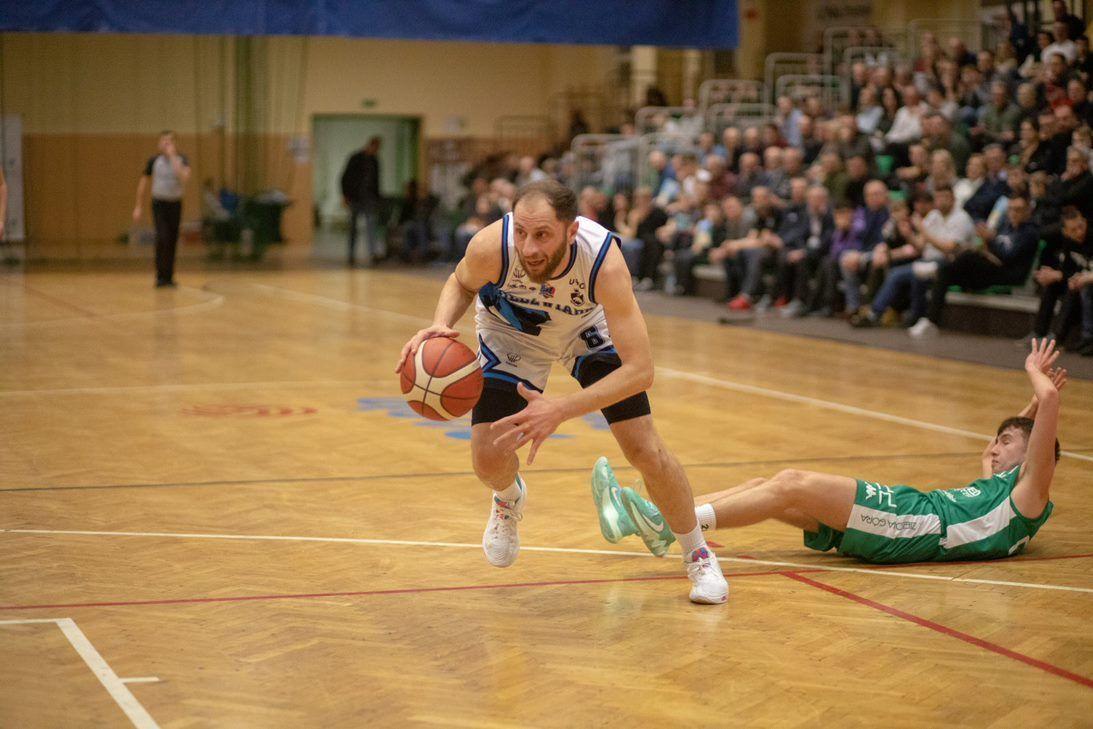 Bartosz Bal rozegrał w Pruszkowie dobre zawody.<br/>fot.Grzegorz Gajdzik