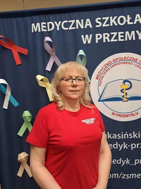 – Dziś najtrudniejsze już za mną. Nie mam podstaw, by się martwić. Staram się cieszyć życiem i czerpać z niego pełnymi garściami. Po prostu cieszę się, że żyję, że jestem tu i teraz – mówi przemyślanka Anna Świrk.  

<br/>fot.U. Gielo