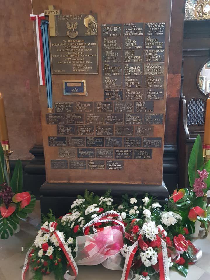 Część rocznicowych obchodów, związanych z rocznicą zbrodni katyńskiej, odbyła się w kościele oo. Karmelitów w Przemyślu.<br/>fot.ze zbiorów własnych