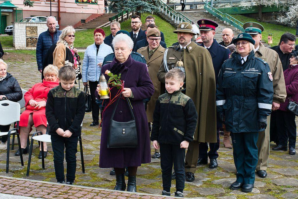 Przemyska Rada Seniorów ma bardzo ważną rolę do odegrania w mieście. To z jej inicjatywy w sobotę, 1 kwietnia, na placu Orląt odsłonięto tablicę poświęconą bohaterom potopu szwedzkiego. <br/>fot.Grzegorz Karnas