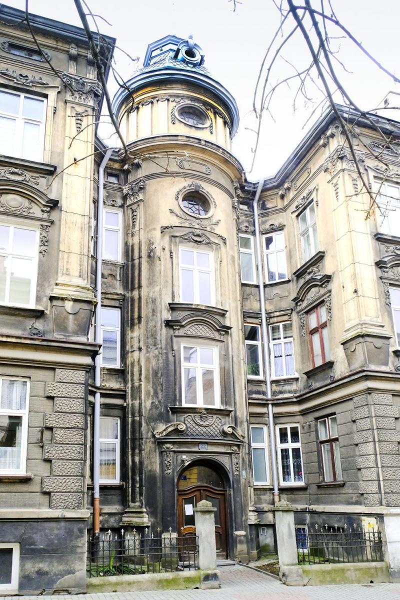 Kamienica przy ul. F. Smolki 22. <br/>fot.zw. 
