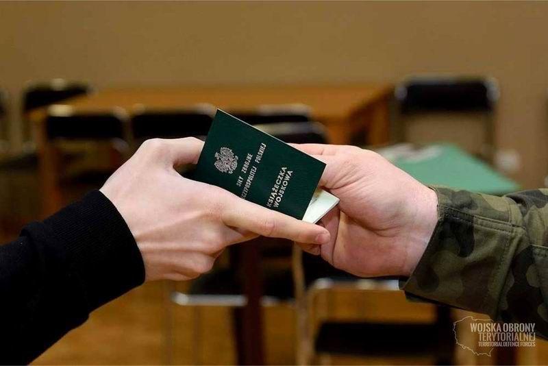 Wpływ na zmianę decyzji MON w sprawie terminów kwalifikacji wojskowej mają m.in. egzaminy maturalne.<br/>fot.archiwum WOT