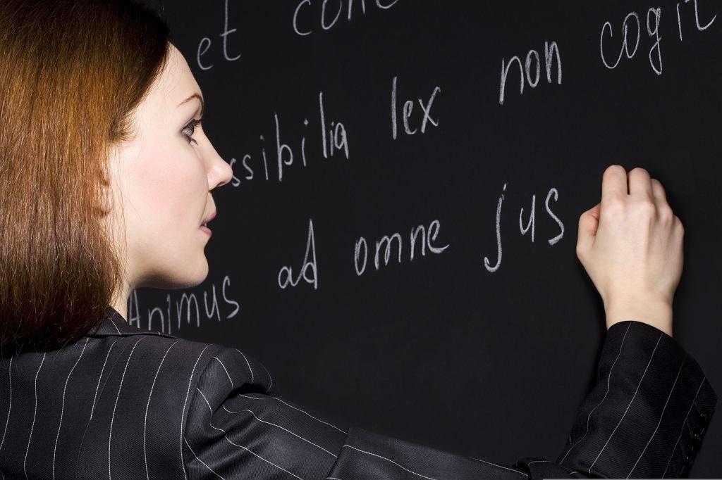 Statystyki Systemu Informacji Oświatowej wskazują, że obecnie łacina jest wykładana w 97 szkołach średnich i zaledwie 6 podstawówkach.<br/>fot.Shutterstock