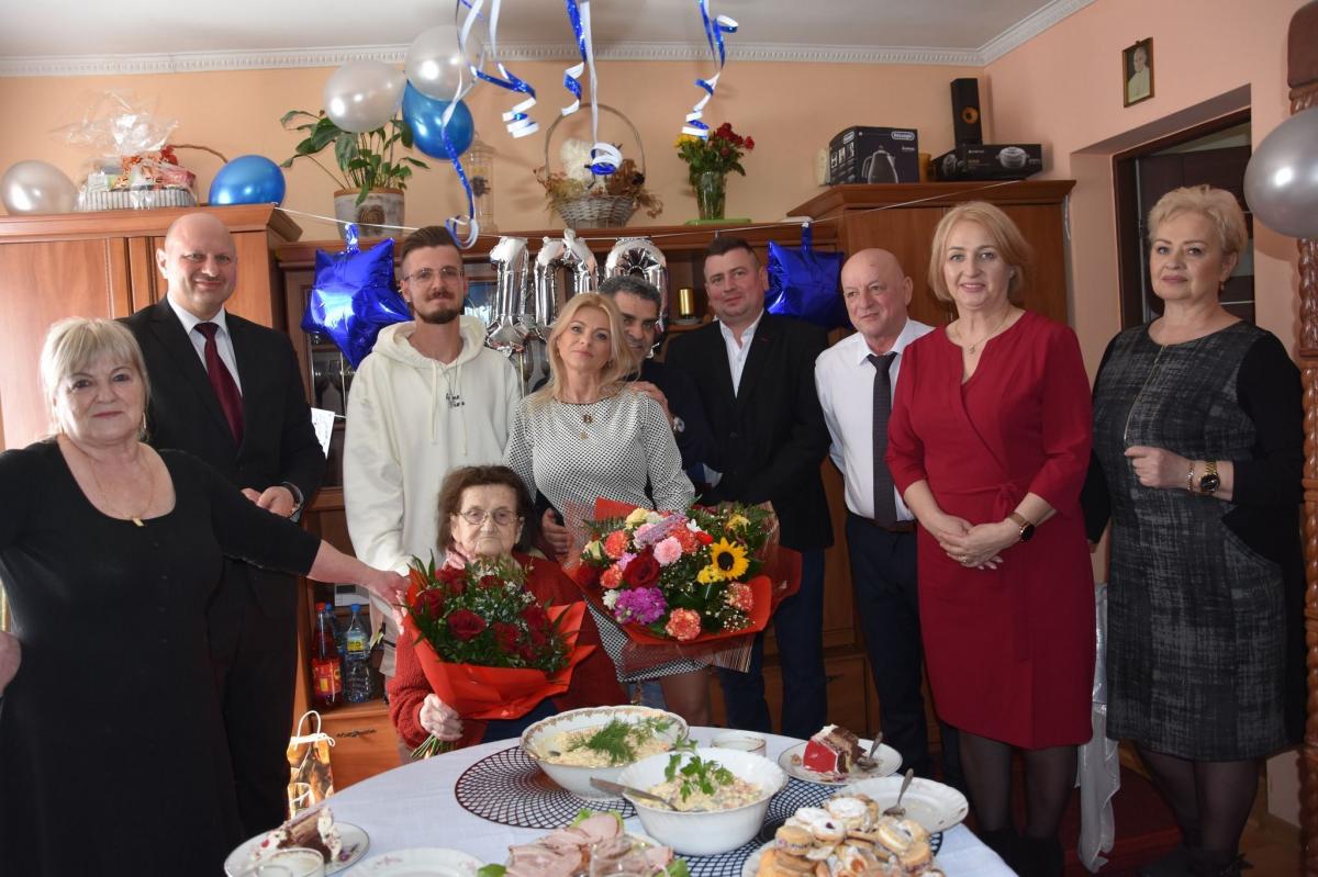 Dostojna jubilatka, mimo zacnego wieku, wciąż ma w sobie wiele radości życia.

<br/>fot.Powiat Przeworski
