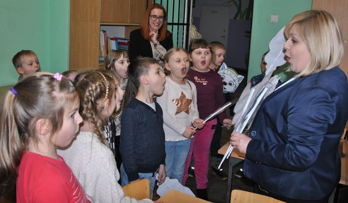 Przyszli pierwszoklasiści powitani zostali m.in. warsztatami w pracowni ceramicznej „Heca z pieca”, smakowitymi wypiekami z „Laboratorium Przyszłości” i innymi atrakcjami.<br/>fot.ze zbiorów własnych