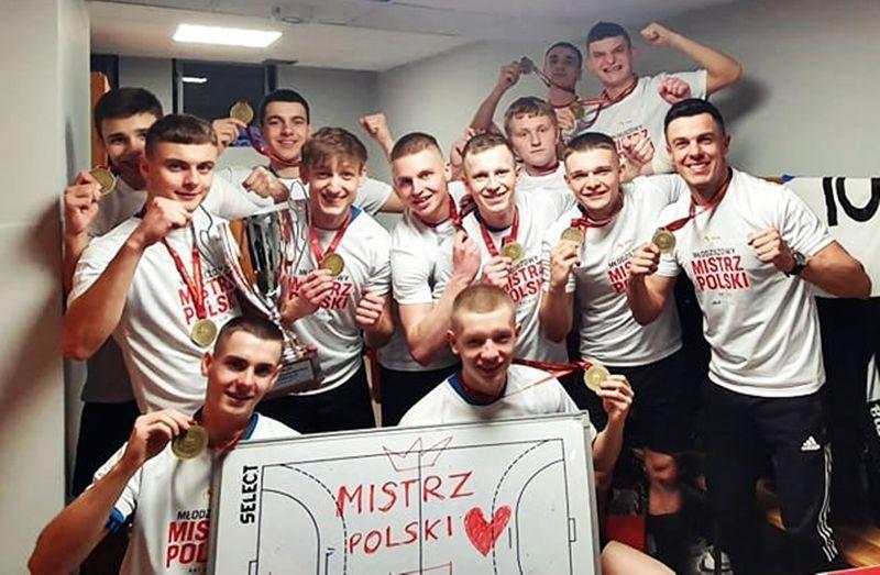 Mistrzowie Polski U-19 w futsalu – JKS SMS Jarosław.<br/>fot.ze zbiorów własnych
