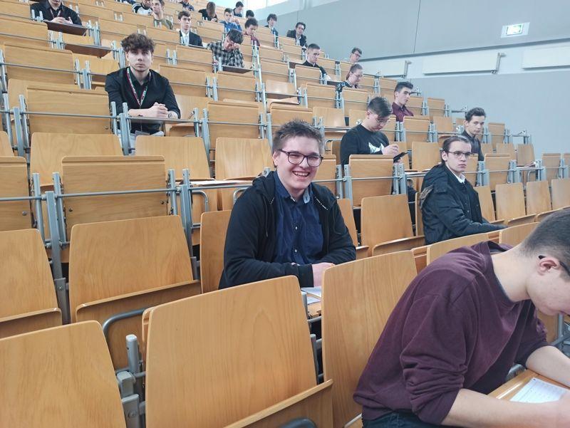 Rozgrywki II stopnia (etap A) Ogólnopolskiej Olimpiady Wiedzy Elektrycznej i Elektronicznej<br/>fot.materiały organizatora