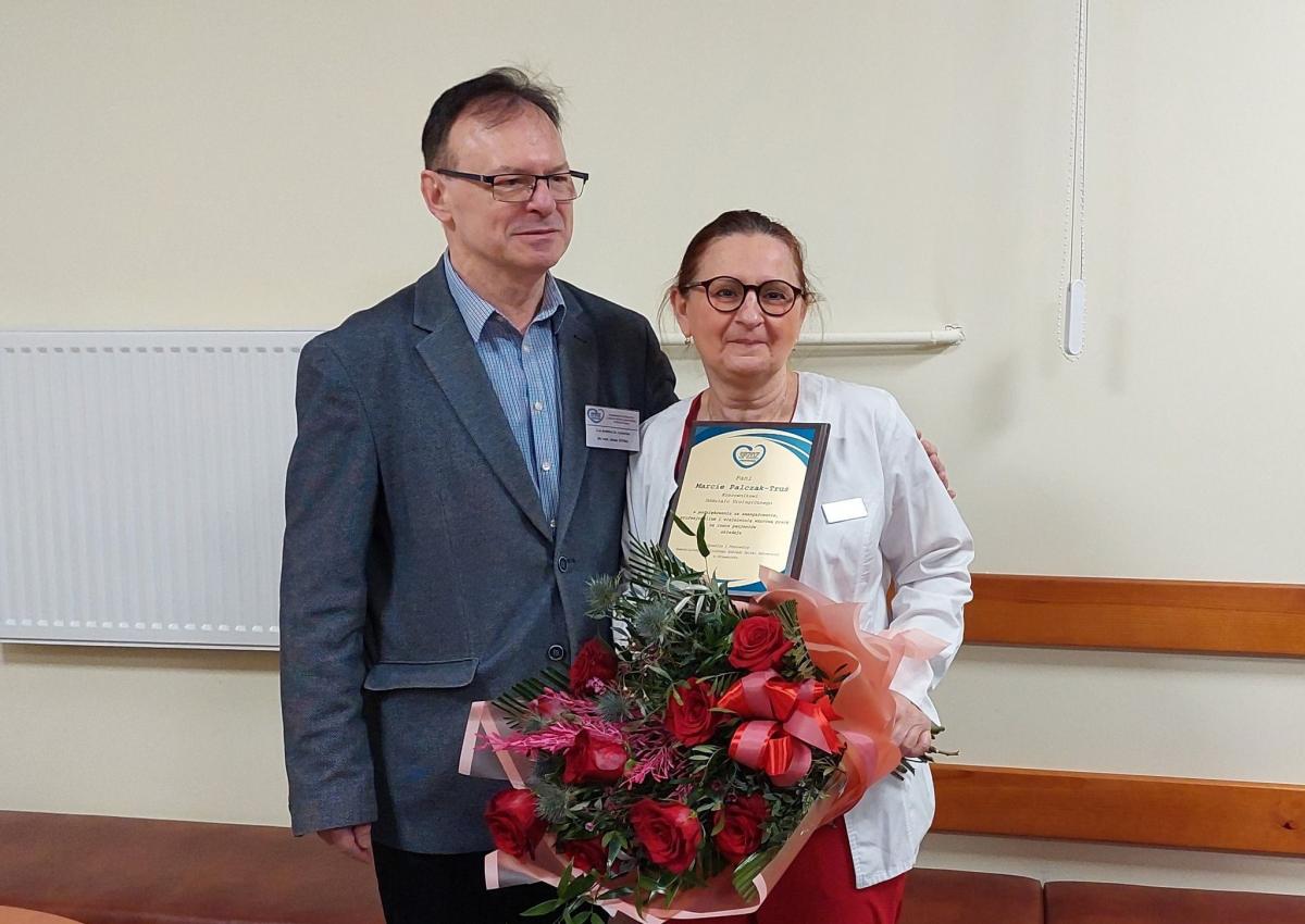 Podczas spotkania pożegnalnego nie zabrakło wielu sentymentalnych wspomnień i wzruszeń. Z przeworskim szpitalem pożegnała się m.in. lek. med. Marta Palczak-Truś, szefowa Oddziałowi Urologicznego.<br/>fot.SP ZOZ Przeworsk