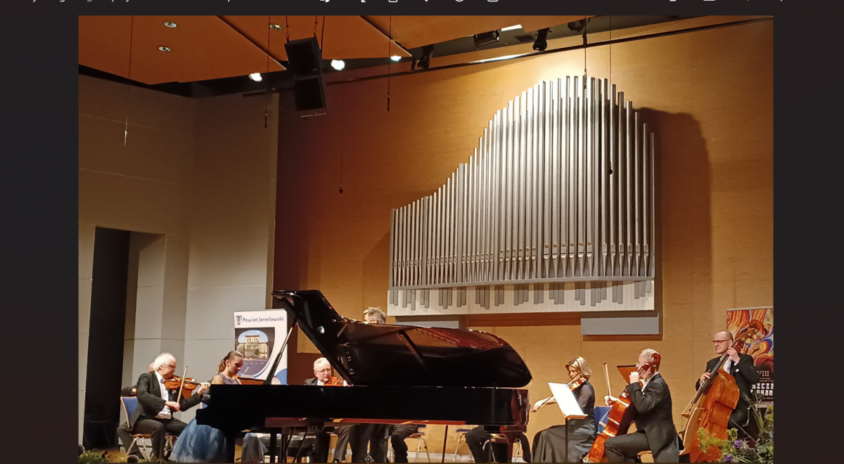 Wtorkowy koncert był dla młodych solistów okazją do scenicznych występów.<br/>fot.archiwum autora