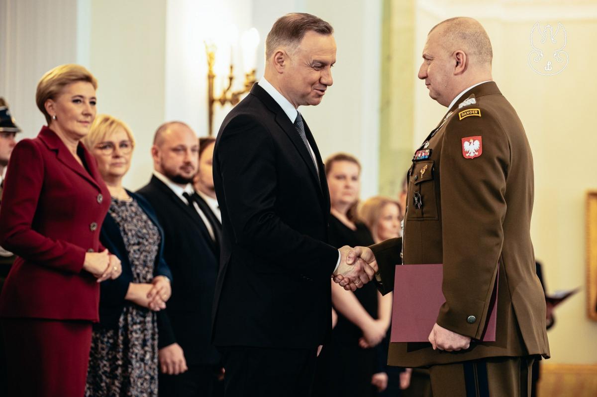 Nowy dowódca Wojsk Obrony Terytorialnej generał brygady Maciej Klisz nominację otrzymał z rąk prezydenta Polski Andrzeja Dudy.<br/>fot.Kancelaria Prezydenta RP
