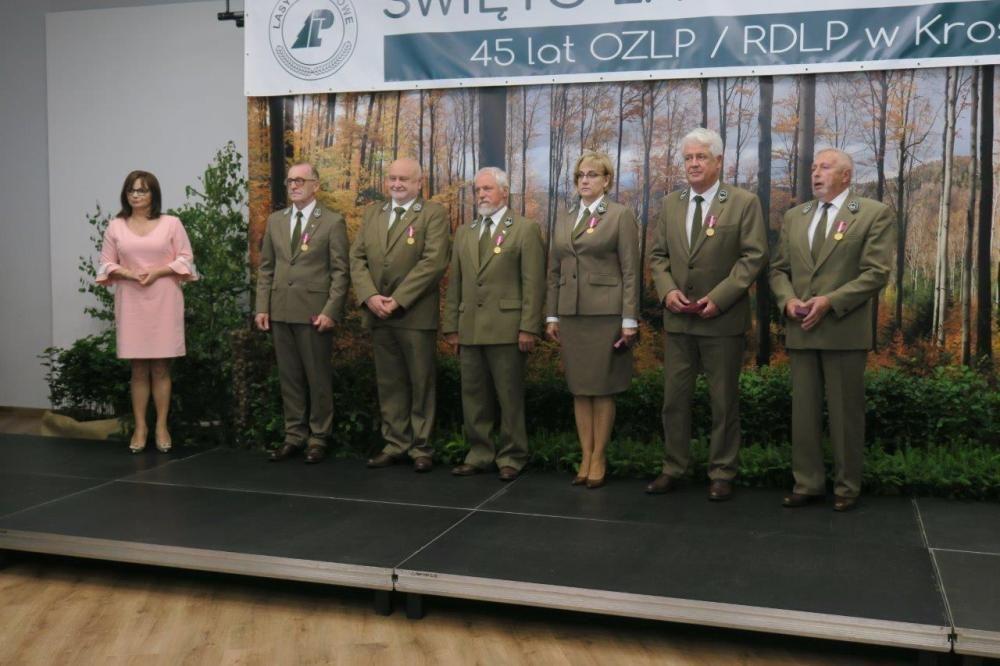 45-lecie RDLP było okazją do uhonorowania leśników zasłużonych w pracy zawodowej i społecznej.<br/>fot.RDLP Krosno