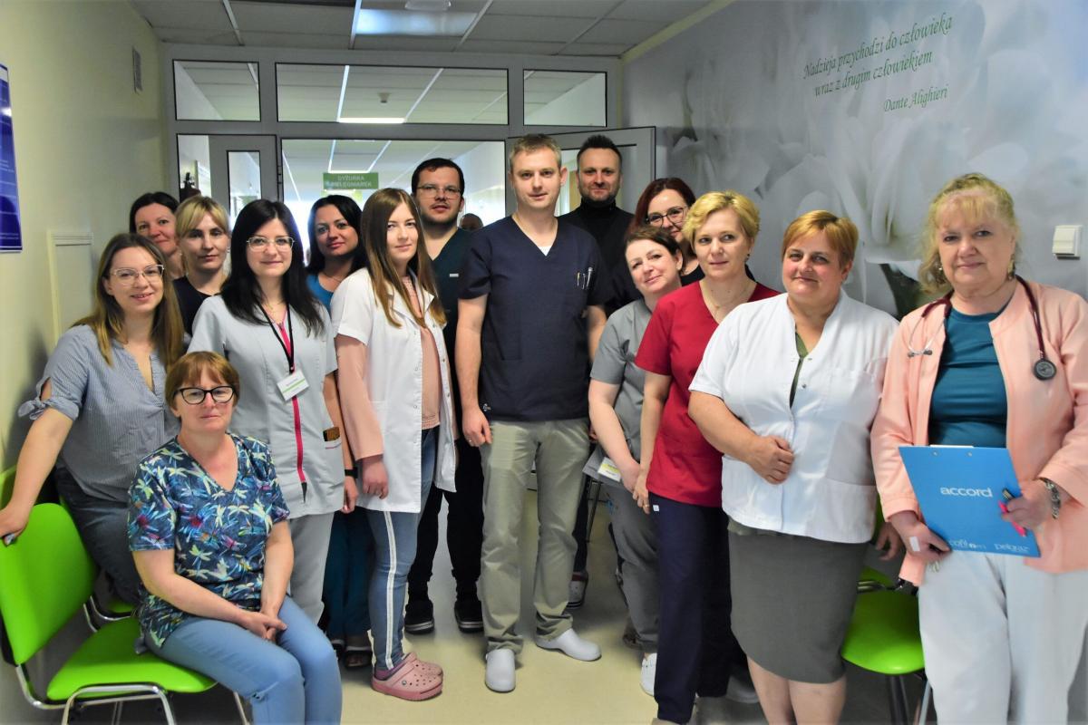 „Fachowa obsługa medyczna. Lekarze do samego końca walczą o pacjenta, wielkie ukłony w stronę lekarzy. Wielkie dzięki dla doktora Kucia”. „Niezwykle rzetelne podejście do sprawy. Niezwykła życzliwość. Bardzo się cieszę, że trafiłem na takiego lekarza” – to tylko dwie z setek wspaniałych opinii pacje