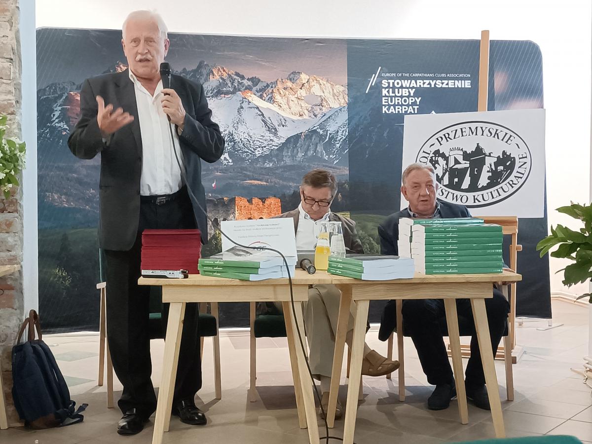 Prezes Towarzystwa dr Jan Musiał zaakcentował, że wspólną cechą osób tworzących PTK była i jest prawość.<br/>fot.Waldemar Wiglusz