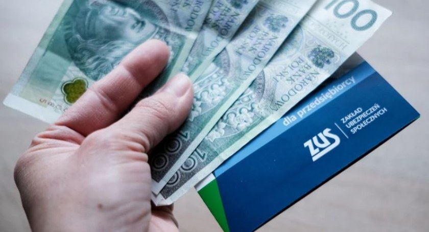 Jak wynika z danych ZUS, wśród korzystających z małego ZUS plus 64 proc. to mężczyźni. Największy odsetek uprawnionych do ulgi mieścił się w przedziale wiekowym 35 – 39 lat. Na Podkarpaciu to ponad 10 tysięcy przedsiębiorców./ ZDJĘCIE ShutterStock