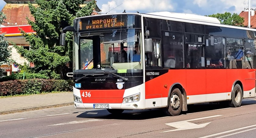 Dzięki rozwiązaniu w postaci „ciepłego guzika” latem w autobusach ma być chłodniej, a zimą cieplej./ ZDJĘCIE: U. Gielo